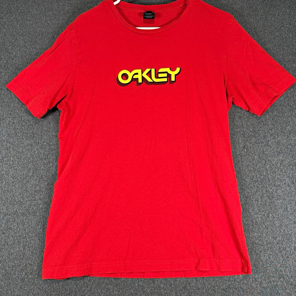 Oakley Mens XL Red Custom Fit T Shirt Yellow Logo Graphic Short Sleeve Tee